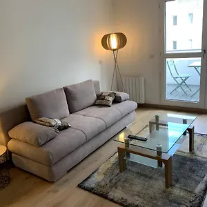 https://tres-bel-appartement-t2-de-standing-entierement-meuble.hotels-rhonealpes.com